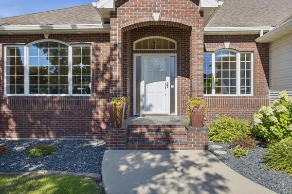 4233 Timberline DR S, Fargo, ND 58104