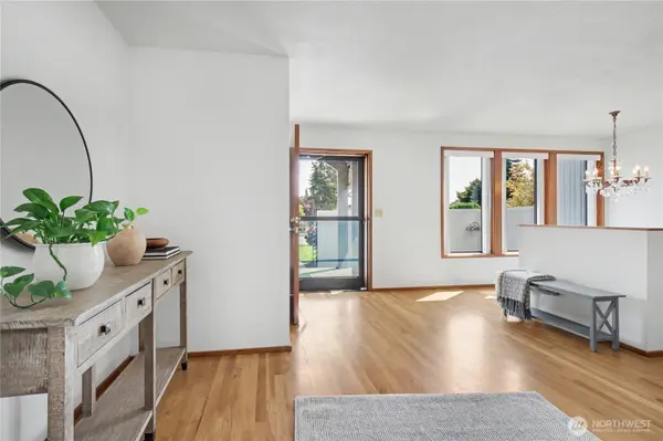 3330 N Narrows DR, Tacoma, WA 98407