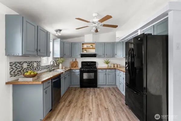 1019 Stanford DR #26, Cosmopolis, WA 98537