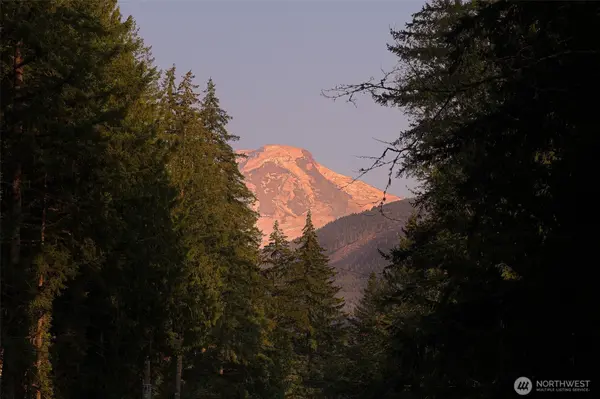 7581 Glacier Springs DR, Glacier, WA 98244