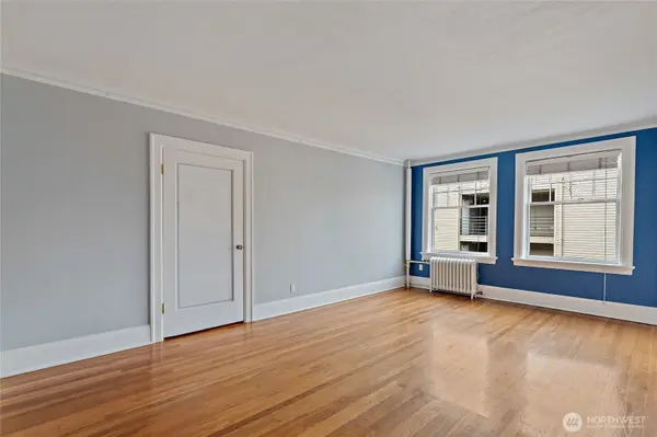 321 Boylston AVE E #404, Seattle, WA 98102
