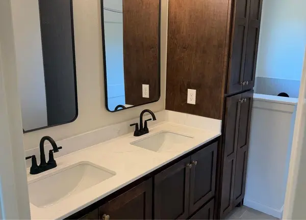 2100 Preserve Edge DR, Edmond, OK 73034