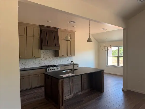 2100 Preserve Edge DR, Edmond, OK 73034