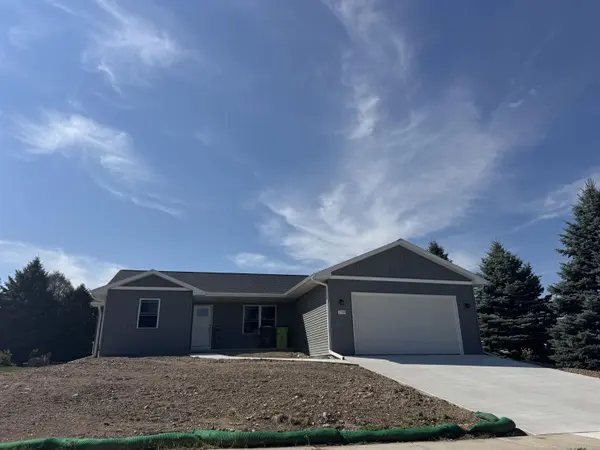 1505 LISA LN, New Holstein, WI 53062