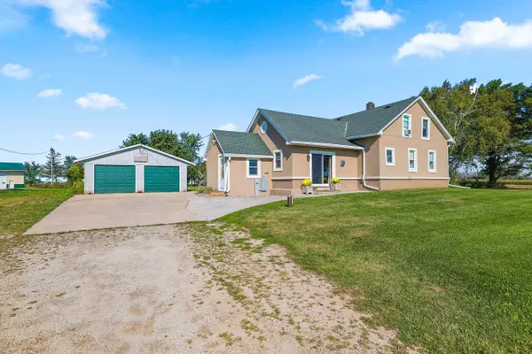 1372 PHILLIPS RD, Green Bay, WI 54311