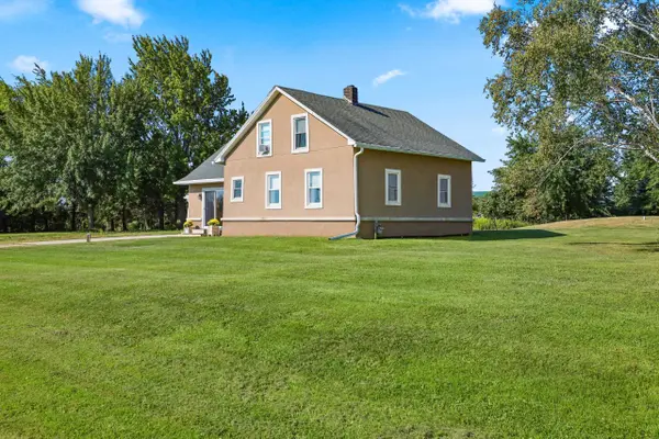 1372 PHILLIPS RD, Green Bay, WI 54311