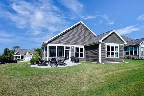 885 CYGNET CT, Menasha, WI 54952