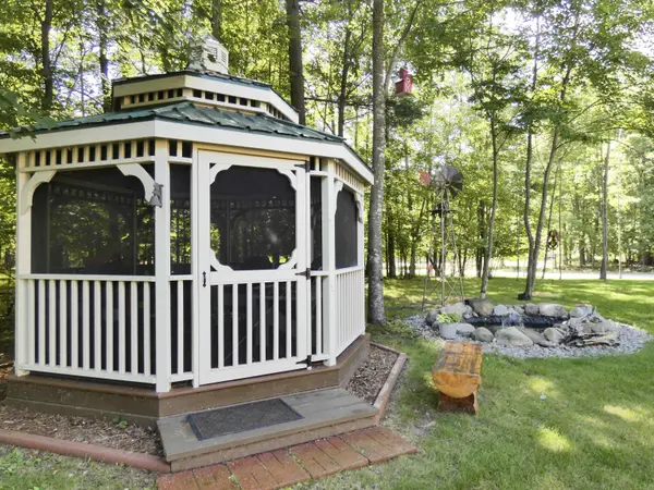 1333 KLOPPMAN ST, Crivitz, WI 54114