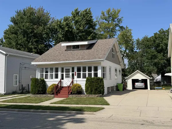 616 E JEFFERSON ST, Waupun, WI 53963