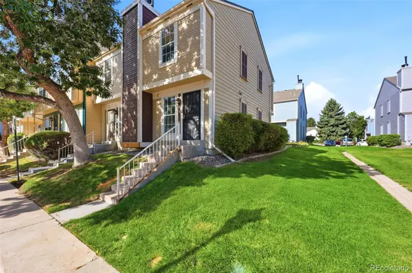1661 S Idalia CIR #A, Aurora, CO 80017