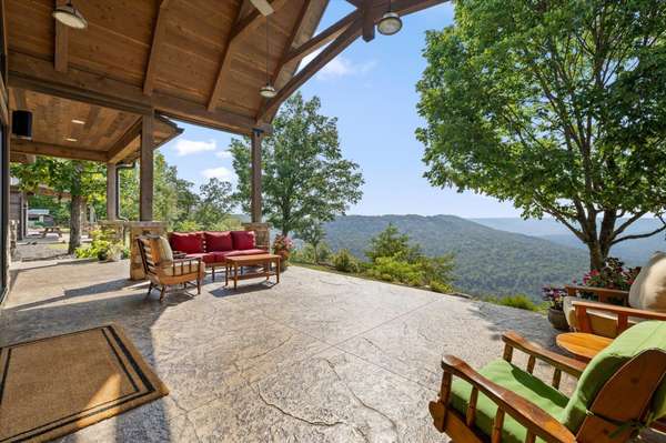 6835 Jasper Highlands Boulevard, Jasper, TN 37347