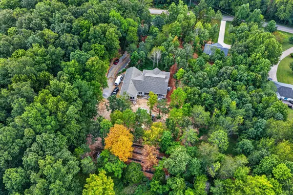 137 Swift Ln, Cunningham, TN 37052