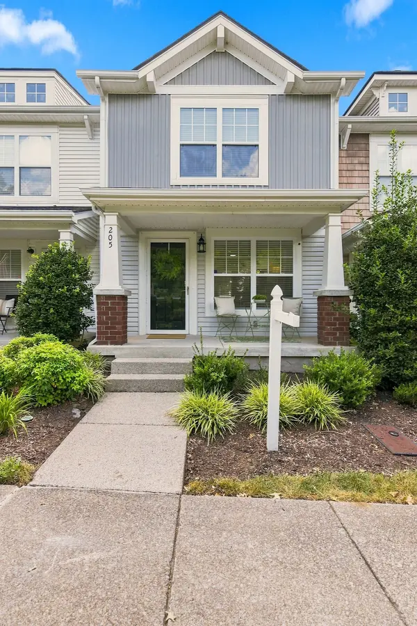 205 Shadow Glen Dr, Nashville, TN 37211