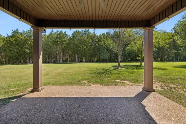 2045 Mann Rd, Lebanon, TN 37087