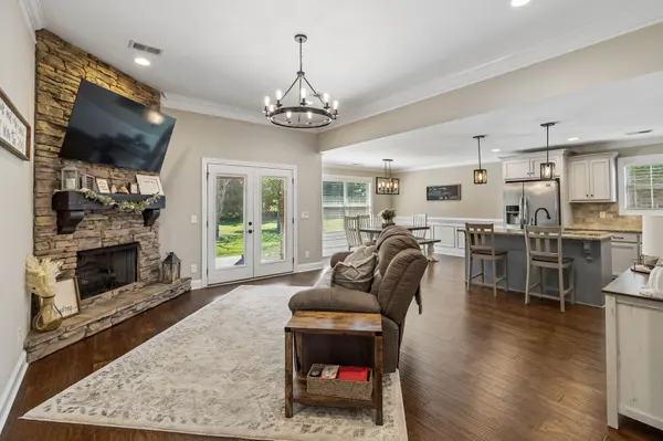 2045 Mann Rd, Lebanon, TN 37087