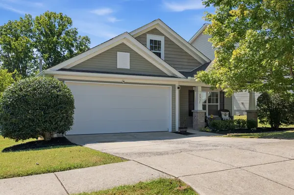 3537 Harpeth Springs Dr, Nashville, TN 37221