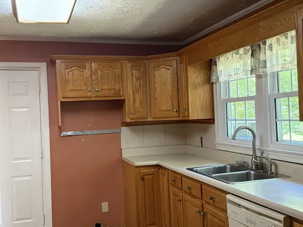 220 Kenneth St, Athens, TN 37303