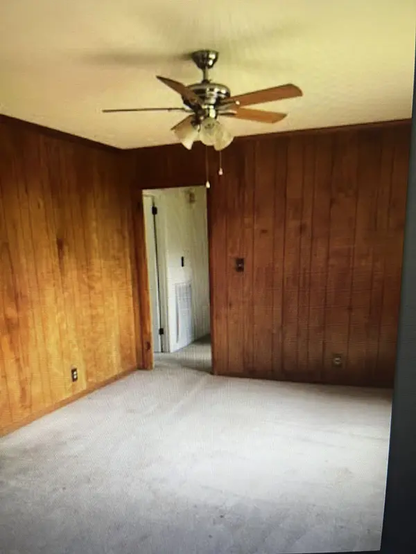 408 Melinda Dr, Clarksville, TN 37042