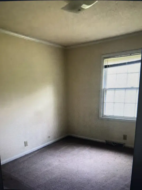 408 Melinda Dr, Clarksville, TN 37042
