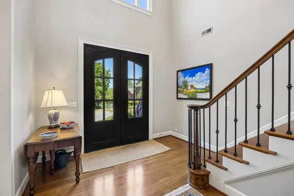 911 Riverbend Rd, Nashville, TN 37221
