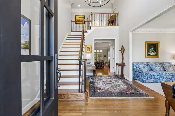 911 Riverbend Rd, Nashville, TN 37221