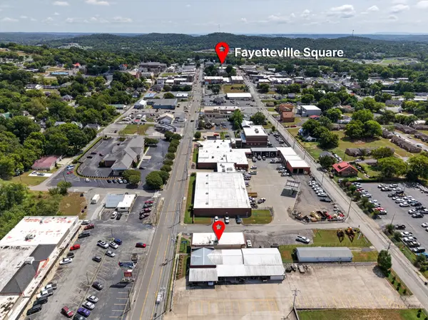 506 College St #W, Fayetteville, TN 37334