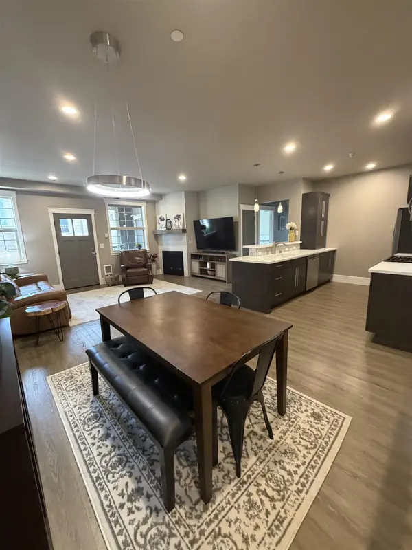 24481 E Pinnacle Ct #Unit D, Liberty Lake, WA 99019