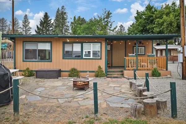 33801 S Badger Ln, Cheney, WA 99004