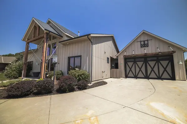 11026 W Hollywood, Wichita, KS 67215