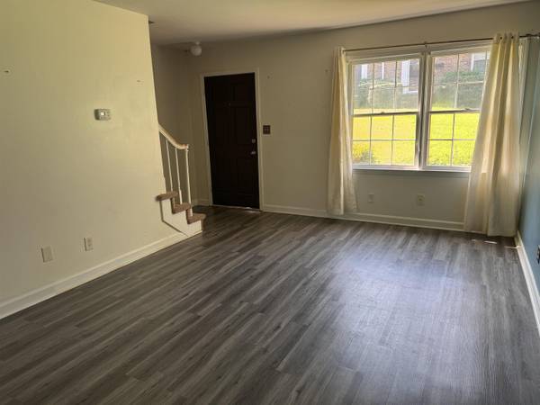 1440 Dover RD, Spartanburg, SC 29301