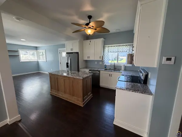 1101 W 5th ST, Holton, KS 66436