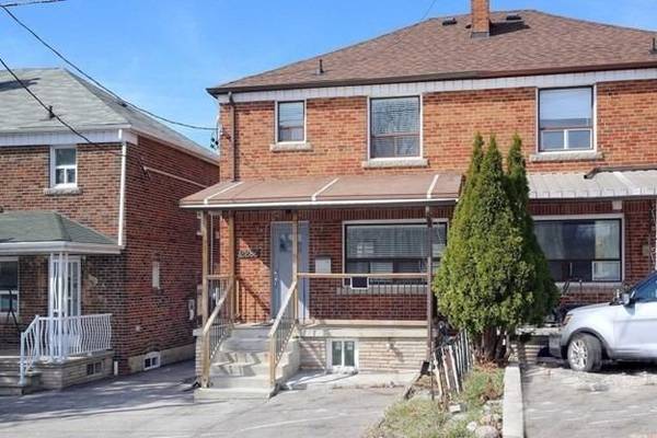 2286 Dufferin ST #Main, Toronto W03, ON M6E 3S3