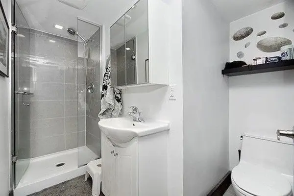 2286 Dufferin ST #Main, Toronto W03, ON M6E 3S3