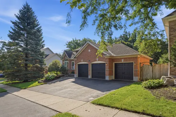 51 Autumn Ridge TRL, Kitchener, ON N2P 2J6