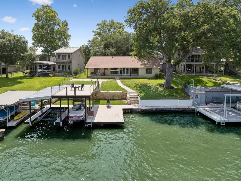 611 Lake Placid DR, Seguin, TX 78155