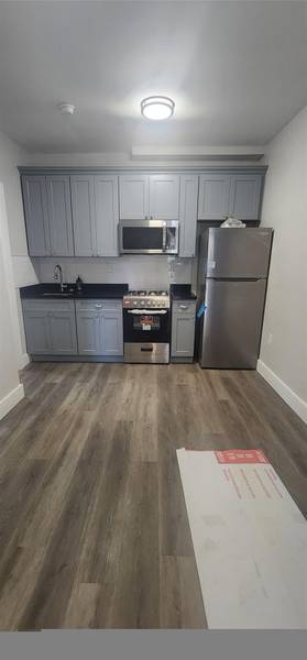 10647 Sutphin BLVD #1R, Jamaica, NY 11435