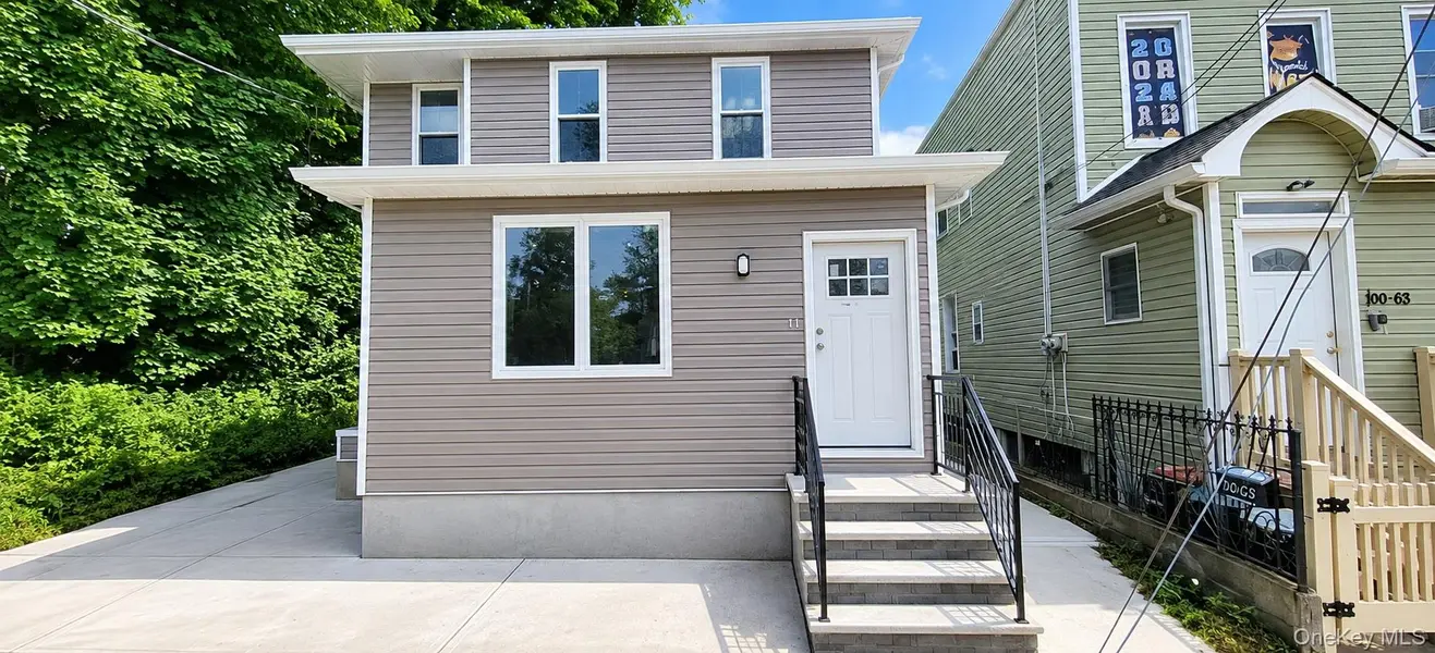 100-03 90 AVE, Richmond Hill, NY 11418