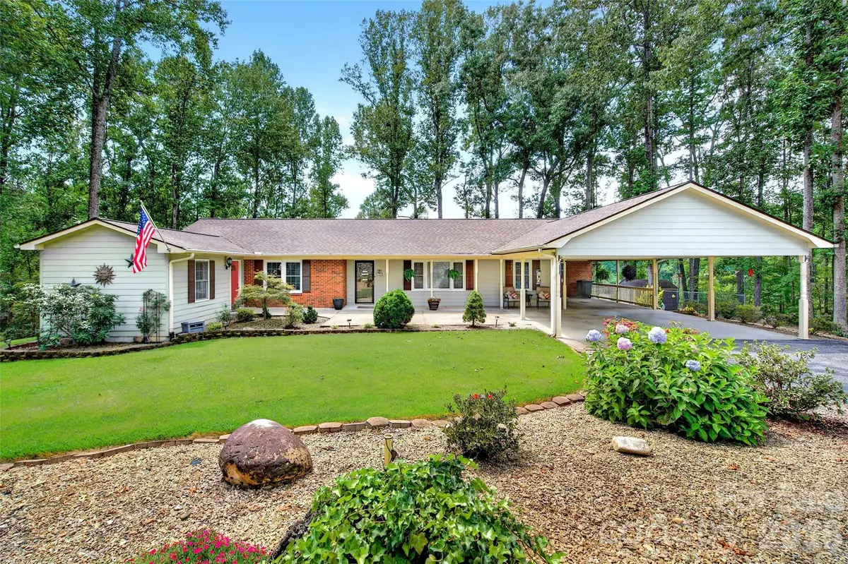 146 Cobblestone DR, Marion, NC 28752
