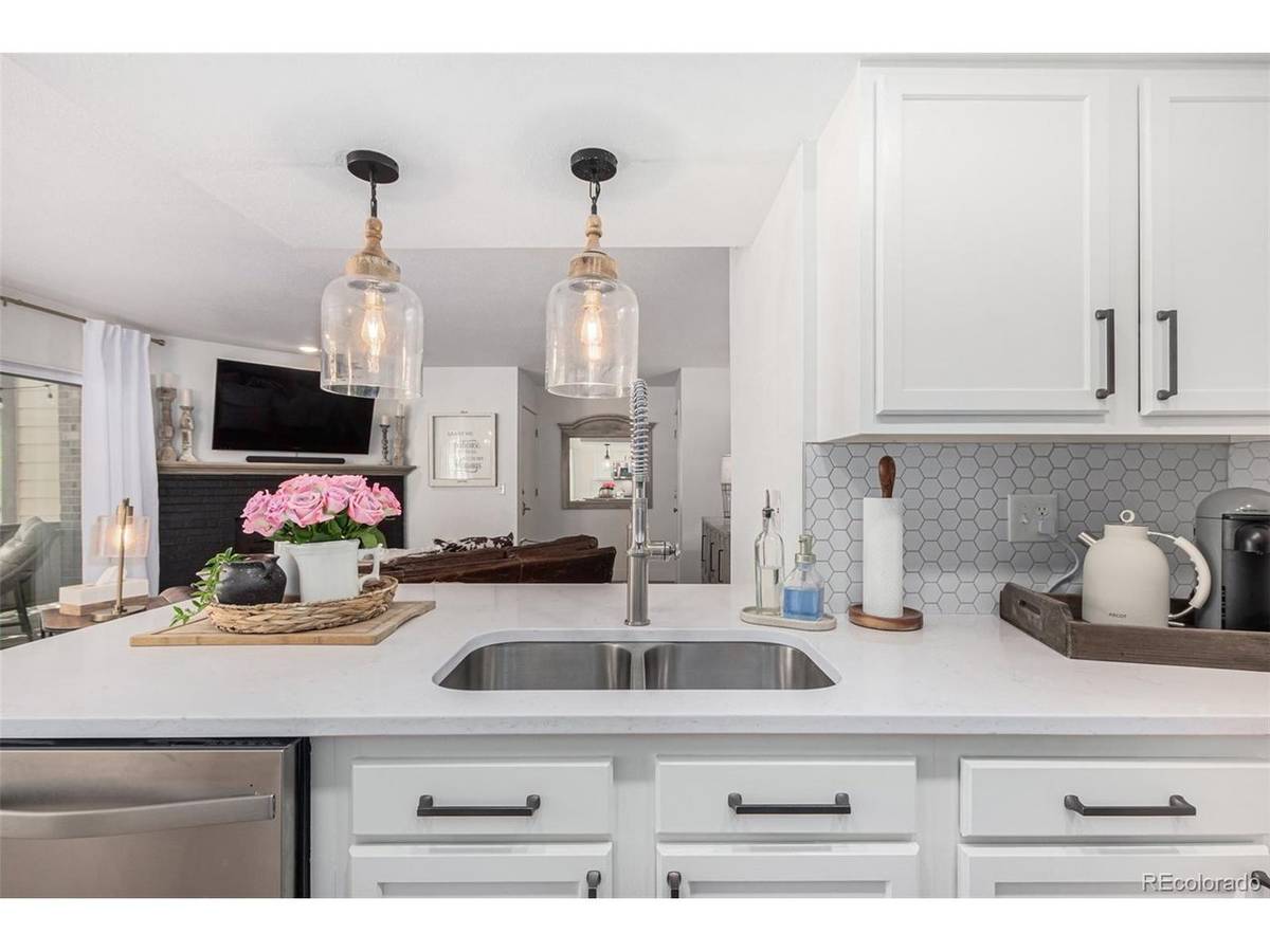 749 Canyon, Castle Rock, CO 80104