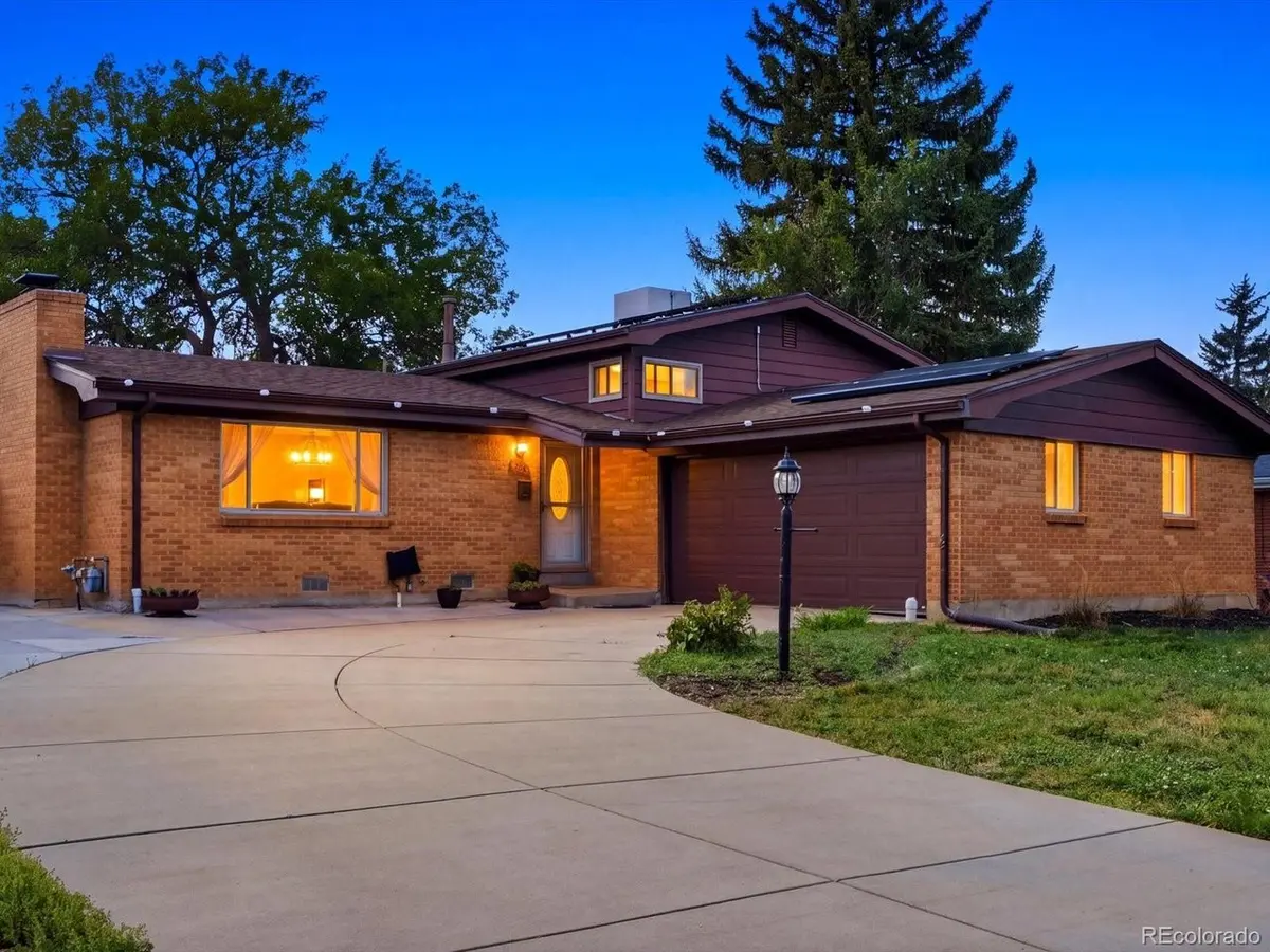 205 Tucson, Aurora, CO 80011