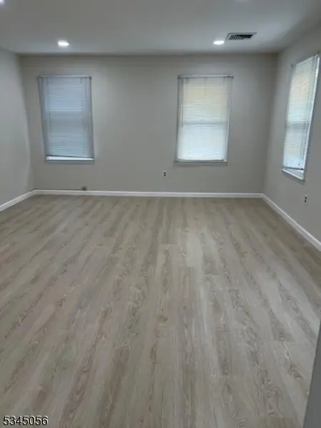 445 Watchung Ave, Watchung Boro, NJ 07069