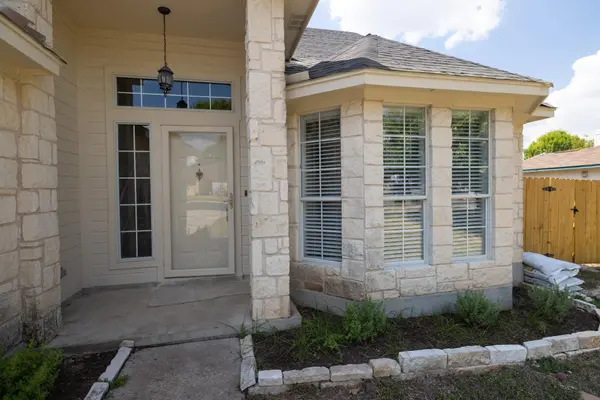 18 Azalea DR, Georgetown, TX 78626