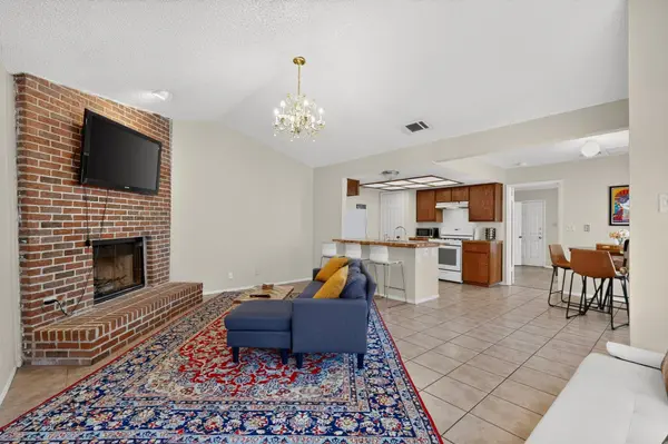 1602 Waterloo TRL #B, Austin, TX 78704