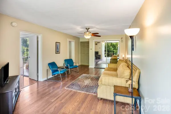647 Town Mountain RD #211, Asheville, NC 28804