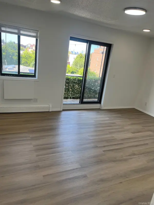 4128 71st ST #4D, Woodside, NY 11377