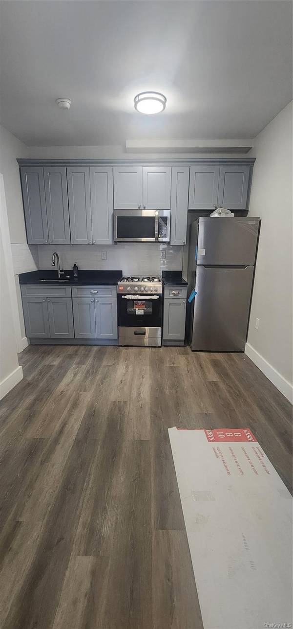 10647 Sutphin BLVD #1R, Jamaica, NY 11435