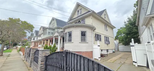 9211 107th ST, Richmond Hill, NY 11418