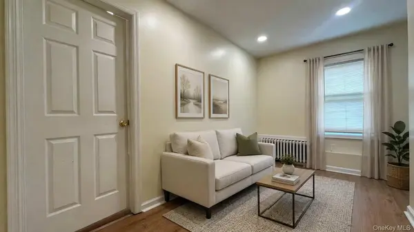 22 Ford ST #2, Glen Cove, NY 11542
