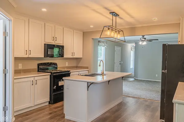 41 Lazy River RD, Cloverdale, IN 46120