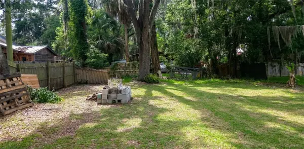 210 S 15TH ST, Palatka, FL 32177